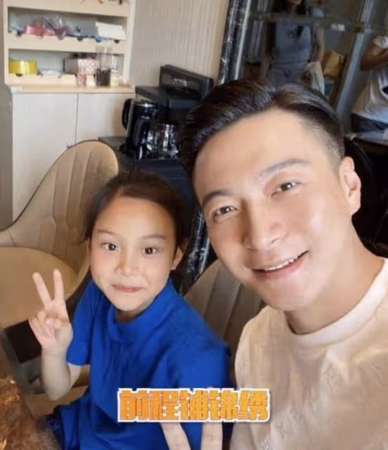 38歲央視主持報警維權,否認與李小璐戀情傳聞,已與妻子結婚兩年