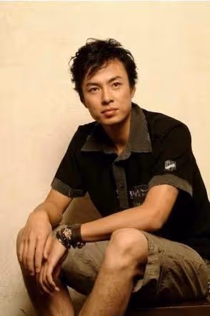 老戲骨朱鐵:與老師一見鍾情,相愛10年零緋聞,今活成人生贏家