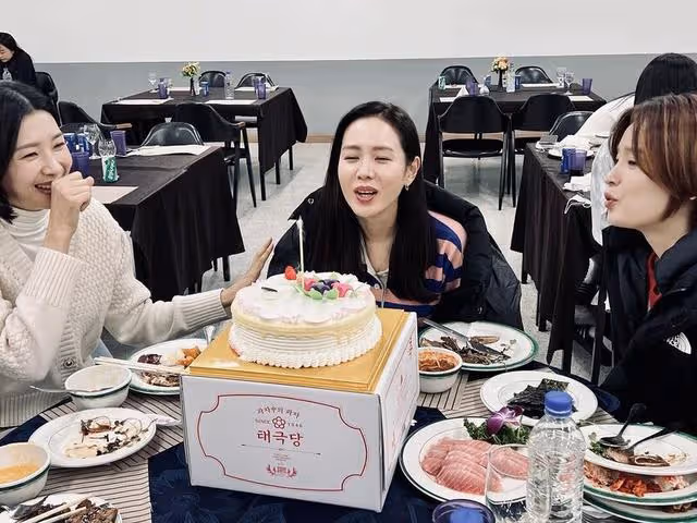 孫藝珍 40歲生日快樂!《三十九》閨蜜 田美都、金智賢 溫馨慶生,男友 玄彬 放閃祝福?