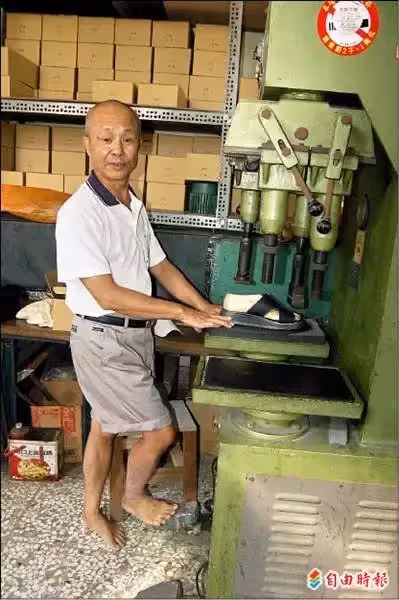 赤腳善人,75歲阿公20年捐6千萬,他的行善足跡遍布全臺灣,蝸居20坪房生活超節儉