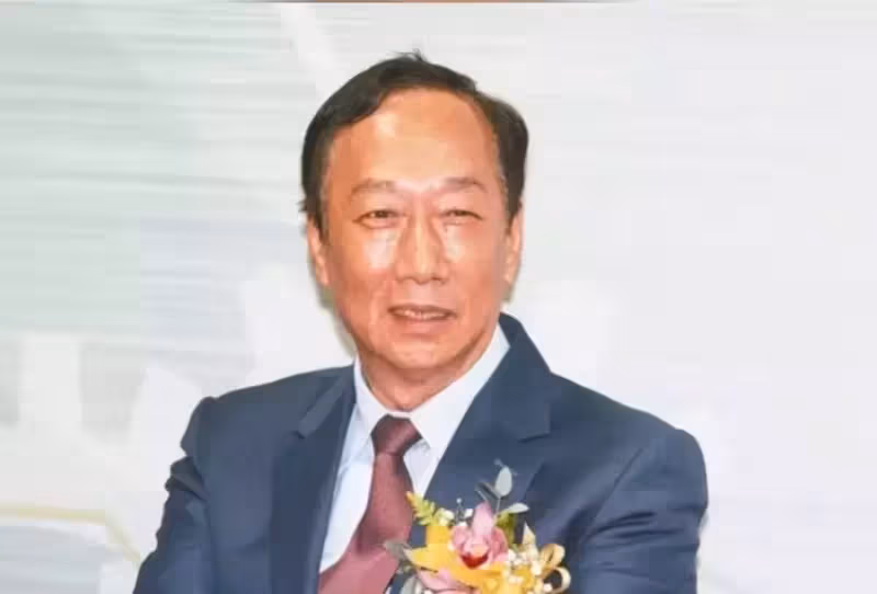 不只0~6歲公司養!郭台銘霸氣宣布「為台灣再砸上億元」 體恤家長「國小1~6年級都可以用」超過10萬人受惠