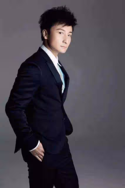 41歲方力申廁所偷聽陌生人講自己是非,與網友分享經歷卻遭嘲諷