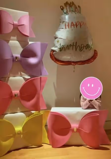楊受成孫女生日禮物擺滿豪宅,或繼承百億財產,但父母仍沒結婚
