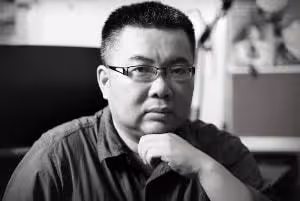 任正非花8000萬讓她獻唱,卻在綜藝上成背景板,張靚穎做了什麼?