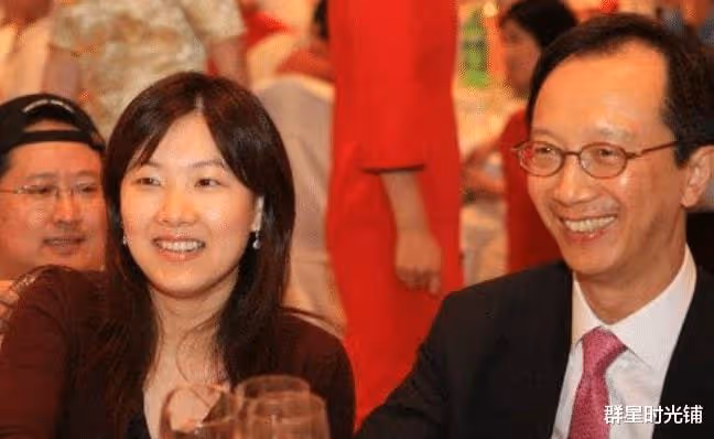 「跳水皇后」伏明霞：退役嫁頂級富豪，5年生3胎，是幸福還是無奈
