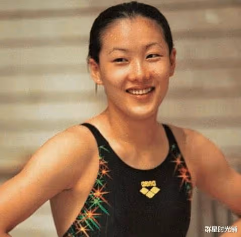 「跳水皇后」伏明霞：退役嫁頂級富豪，5年生3胎，是幸福還是無奈