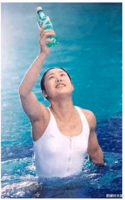 「跳水皇后」伏明霞:退役嫁頂級富豪,5年生3胎,是幸福還是無奈