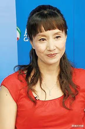 「跳水皇后」伏明霞:退役嫁頂級富豪,5年生3胎,是幸福還是無奈