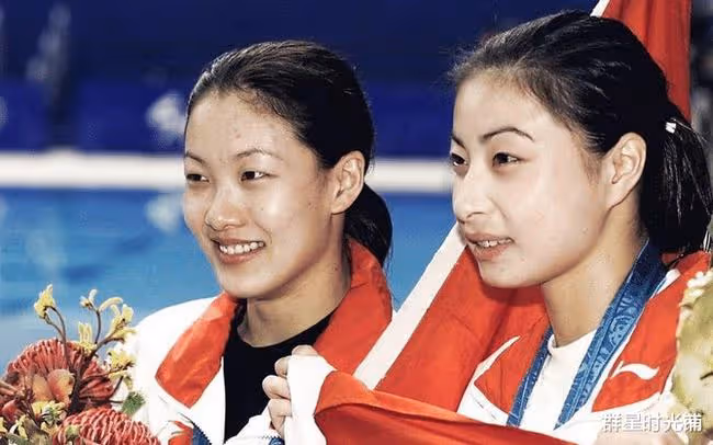 「跳水皇后」伏明霞:退役嫁頂級富豪,5年生3胎,是幸福還是無奈