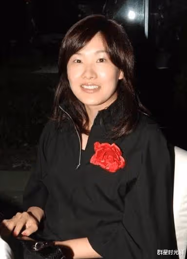 「跳水皇后」伏明霞:退役嫁頂級富豪,5年生3胎,是幸福還是無奈