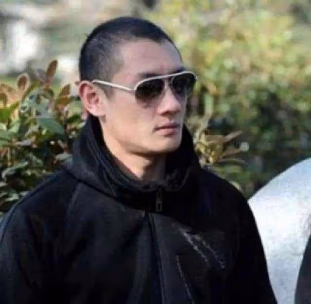 「悲慘人生」李鈺:因方瑜走紅,33歲患癌離世,穿婚紗下葬!