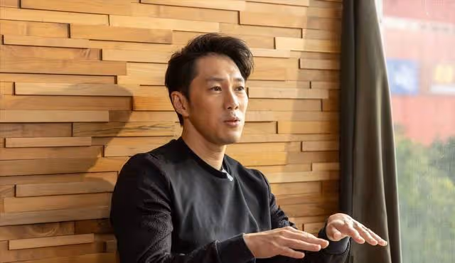 香港著名排舞師年過四十轉型做演員,為陳偉霆錯過與張學友合作