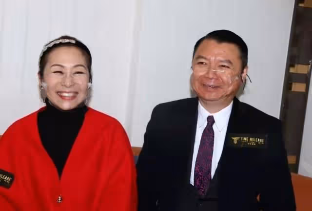 再見亦是朋友!香港知名男星與前妻合作生意,曾花近百萬為其治病