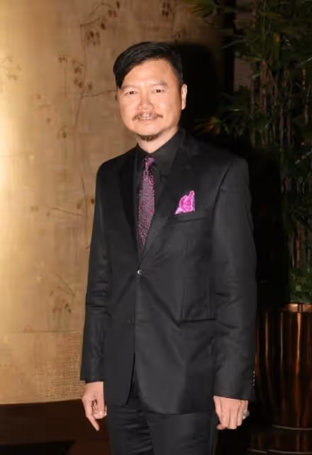 再見亦是朋友!香港知名男星與前妻合作生意,曾花近百萬為其治病
