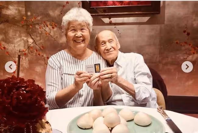 知名女星喊話96歲外公!盼望其早日睜眼平安過年,曬合照緊摟對方