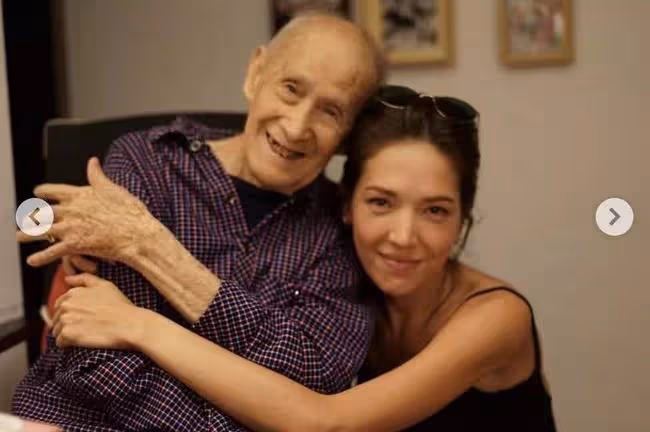 知名女星喊話96歲外公!盼望其早日睜眼平安過年,曬合照緊摟對方