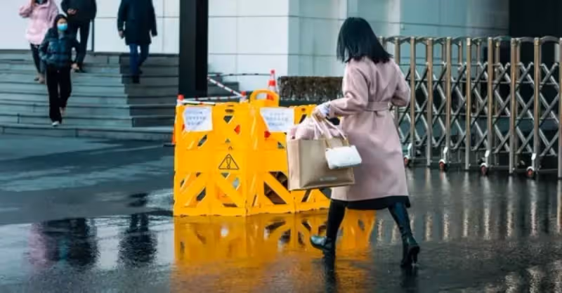 情感故事：男友家發生變故後，他卑鄙的做法，讓我無地自容