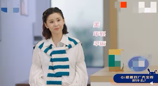 36歲李小萌曬二胎孕照,已10個月仍四肢纖細,兒子親吻孕肚顯溫馨