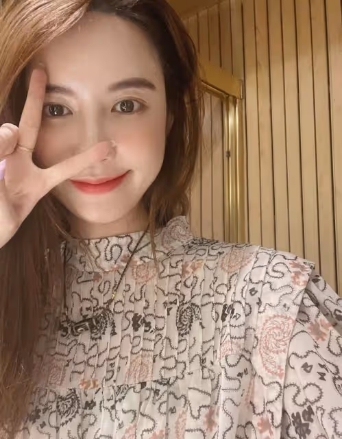 張大奕風波再發酵!凌晨曬照床上露出異性腳,拍照角度被指太刻意
