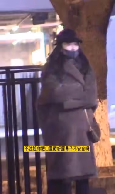 34歲劉亦菲罕曬美照!素顏露麵皮膚白嫩,長發及腰氣質似大學生