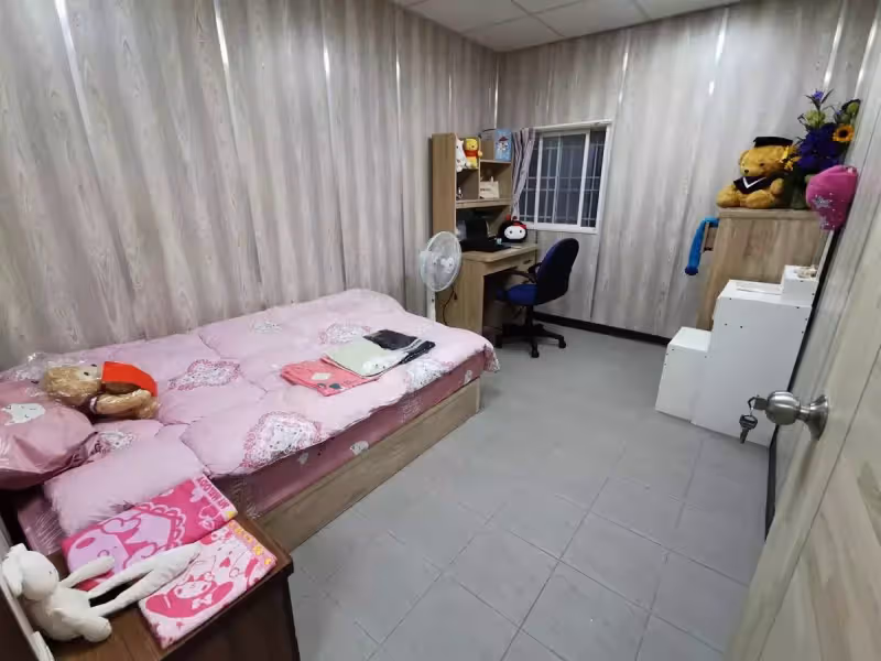 「屏東少女夢成真」一家四口擠5坪大的房間,200位義工免費「打造22坪新家」 進門一看她哭了:我終於有床,可以好好睡覺了