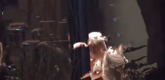 又有明星醉駕!54歲侯勇舉杯暢飲喝到臉通紅,酒後駕車送異性回家