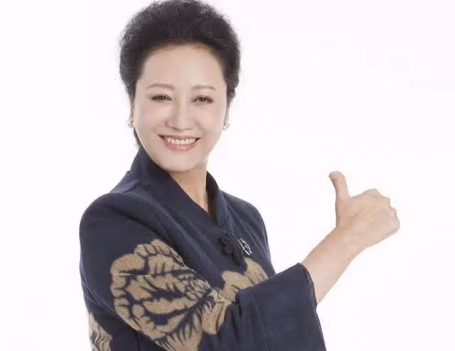 66歲戲骨王麗雲太樸素,穿59元連衣裙錄節目,降價9元後又買一件