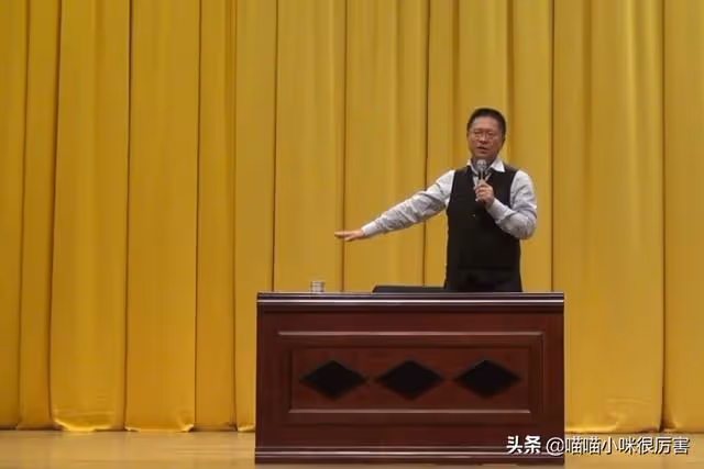 姚貝娜:33歲離世,捐獻了眼角膜,癌症復發後她為何拒絕再化療?