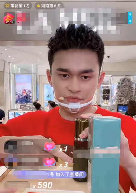 30歲孫楊近況曝光!站商場直播帶貨遭圍觀,評論兩極分化引熱議