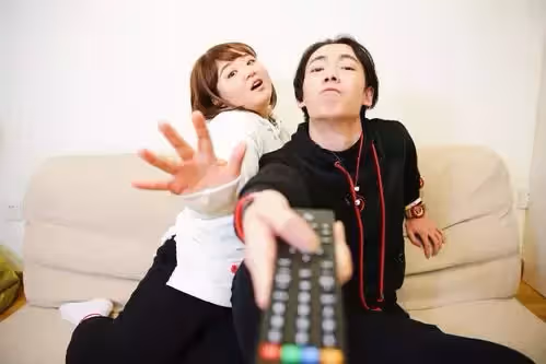 鳳凰男執意離婚,讓妻子凈身出戶,鳳凰男:她要認清自己