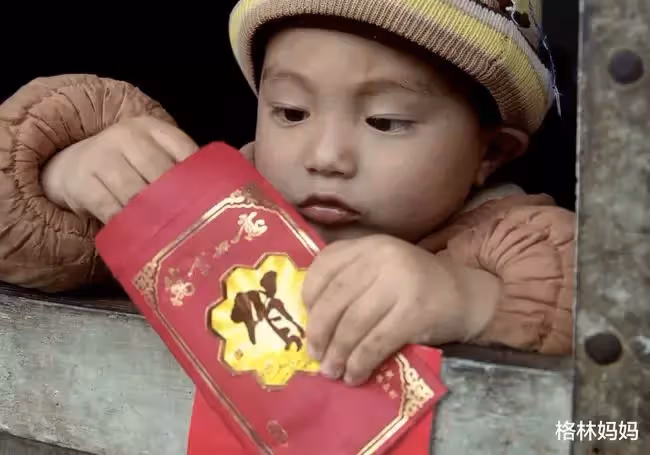 親戚給我女兒500紅包,他家3個孩子我咋給?寶媽處理方式獲贊