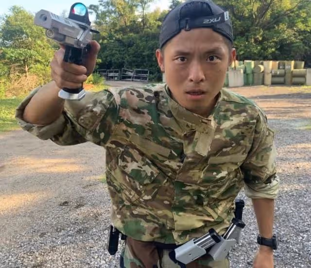 互相吐槽!TVB人氣小生公開大曝搭檔有「體臭」,直言:挺討厭他