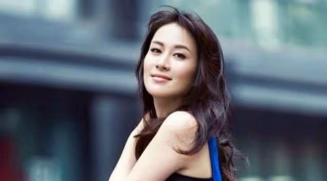 回家後,看見她妖嬈的身材,我一時衝動忘了她是我的繼母