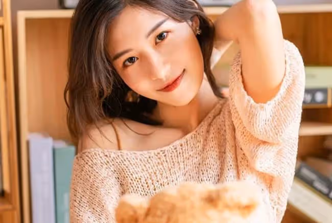 主臥傳來媳婦的「銷魂聲」,躡手躡腳走過去,她帶野漢子回家亂搞