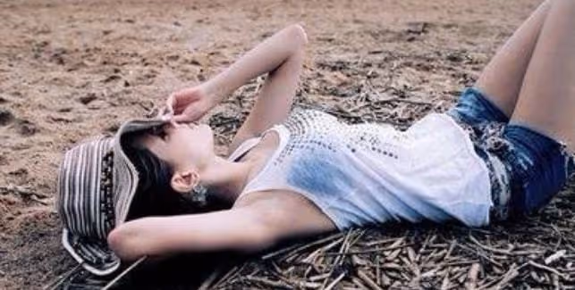 我是公司經理，員工都表面獻殷勤，背地裡罵我「老處女」