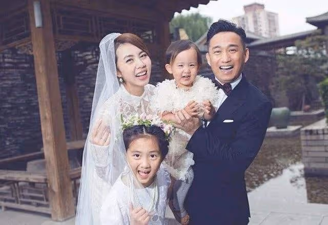 孫莉:18歲跟了老師黃磊,婚後在家生兒育女,容忍老公有緋聞