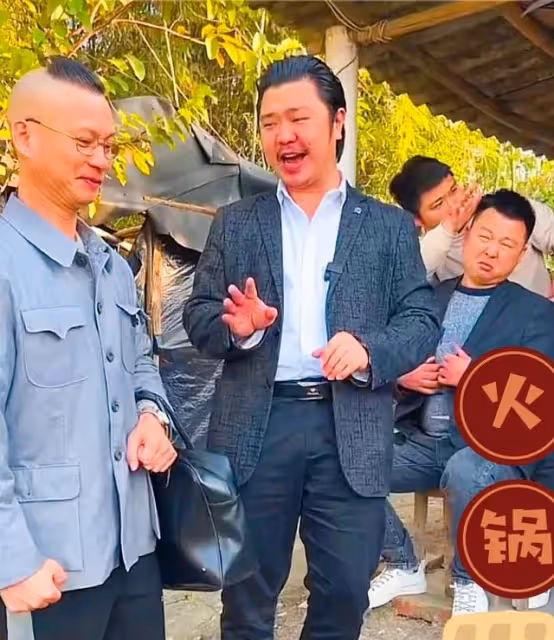 網紅「最帥魚塘老闆王師虎」拍視頻和村長徹底鬧翻,最佳組合破裂