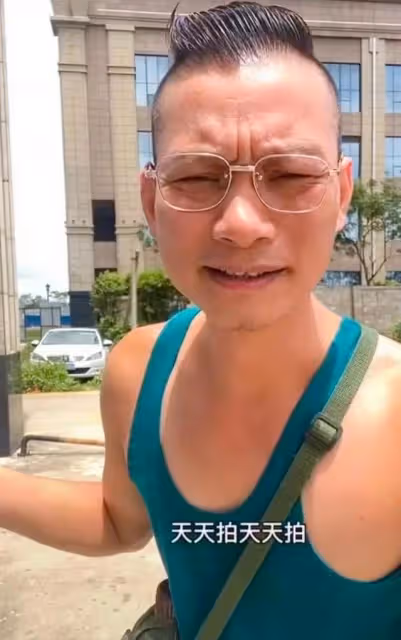 網紅「最帥魚塘老闆王師虎」拍視頻和村長徹底鬧翻,最佳組合破裂