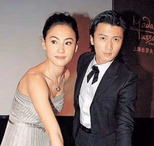 張柏芝兩個兒子長大了!貼臉親吻顯溫馨,14歲哥哥側臉太像謝霆鋒