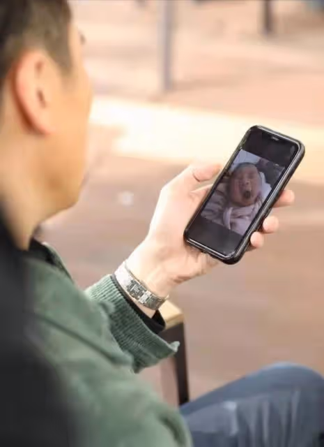 TVB人氣小生心疼太太生產經歷雙重疼痛,曝太太產後變自戀狂