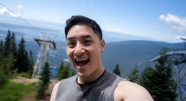 又一香港著名男星確診,因喉嚨痛到不能入睡,好友發燒兩周離世
