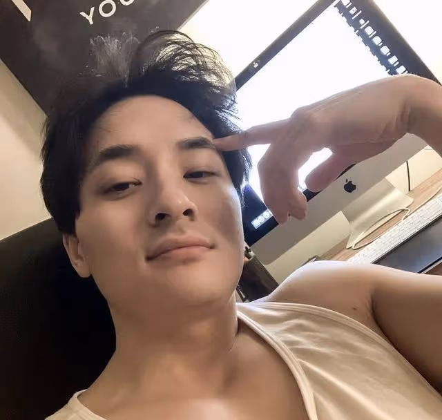 又一香港著名男星確診,因喉嚨痛到不能入睡,好友發燒兩周離世