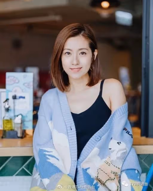 陳自瑤搞新意思同Fans互動!派小背心福利盡顯公關技巧