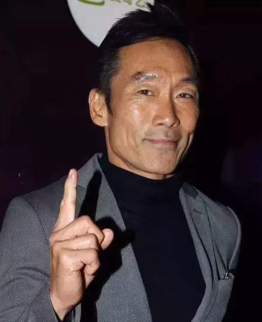 鄭浩南:錯選徐克成就周潤發,十年龍套無人識,一句加錢天下知!