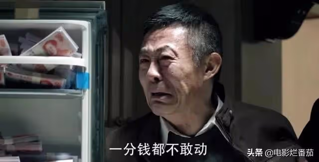 國家一級演員侯勇疑似酒駕?與好友聚會喝紅酒,開百萬豪車送異性