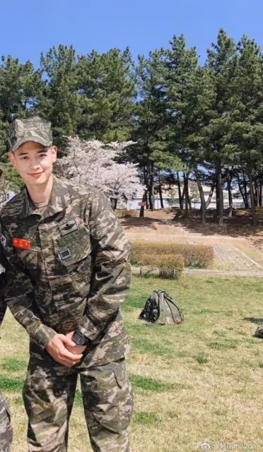 泰民抑鬱症惡化,被猜測是否與軍隊霸凌有關,權志龍洗澡曾被偷窺
