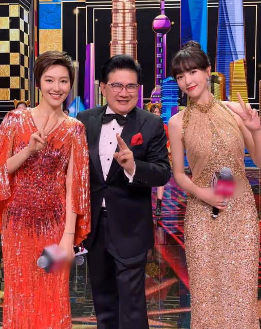 東方衛視春晚彩排曝光,唐嫣與央視閨蜜一起主持,謝娜張傑齊現身