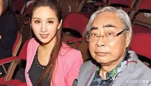 「落難公主」何傲兒:常伴大51歲老男人身側,只為替父還債?