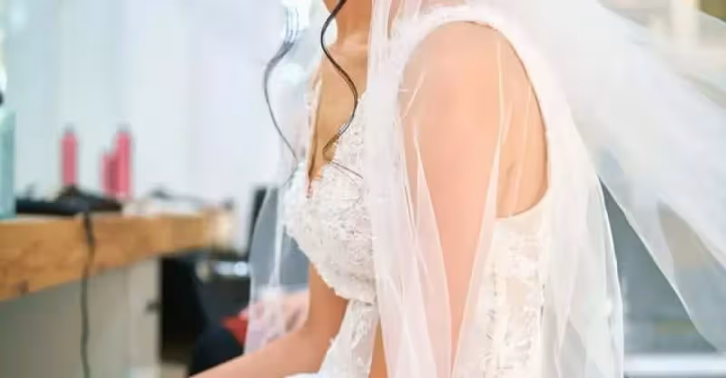 「嫁我兒子得聽我的」：婚禮上婆婆立規矩，兒媳的反應她慌了