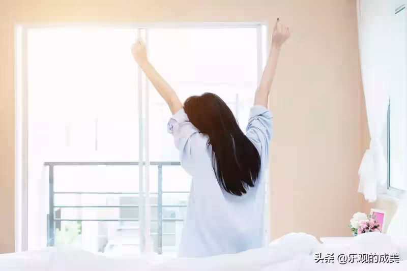 我妹要回娘家來坐月子,你收入高,承擔月嫂費用。」「好啊